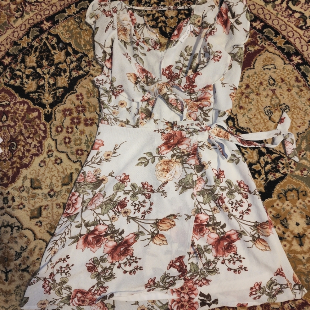 MIND CODE white floral wrap dress